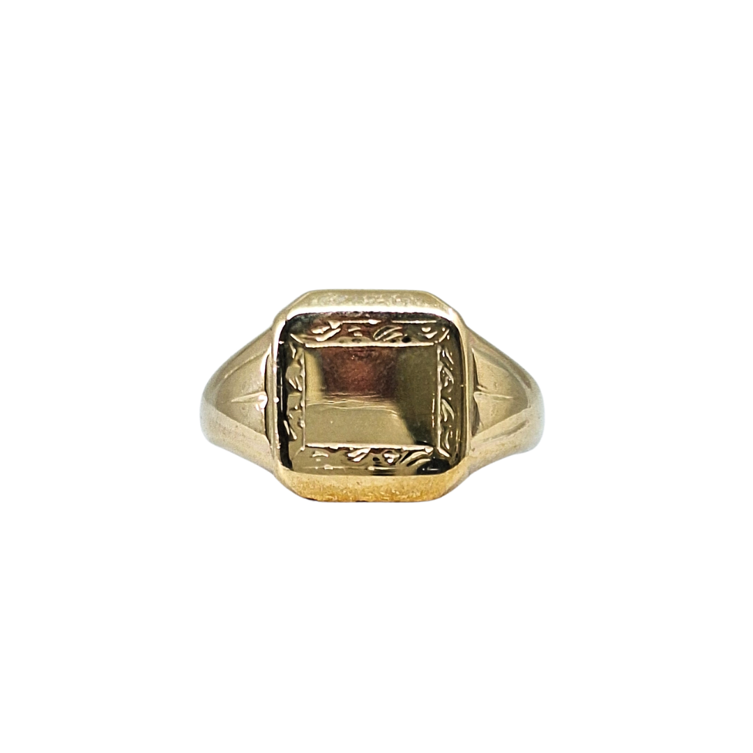 9ct Yellow Gold Engraved Signet Ring
