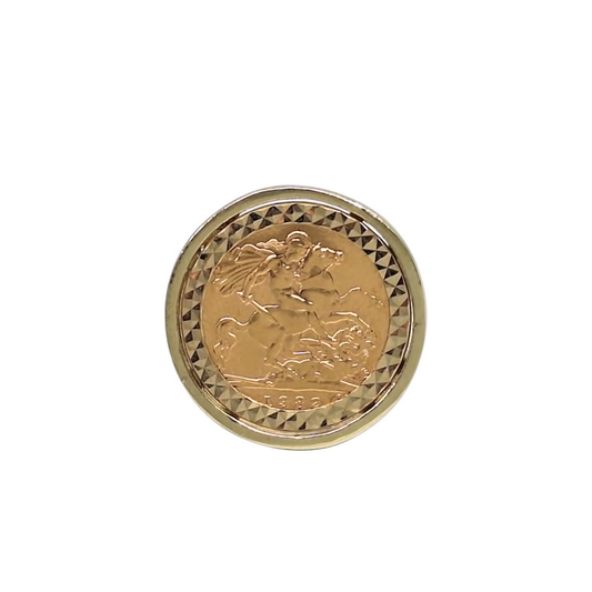 Half Sovereign Ring 1982