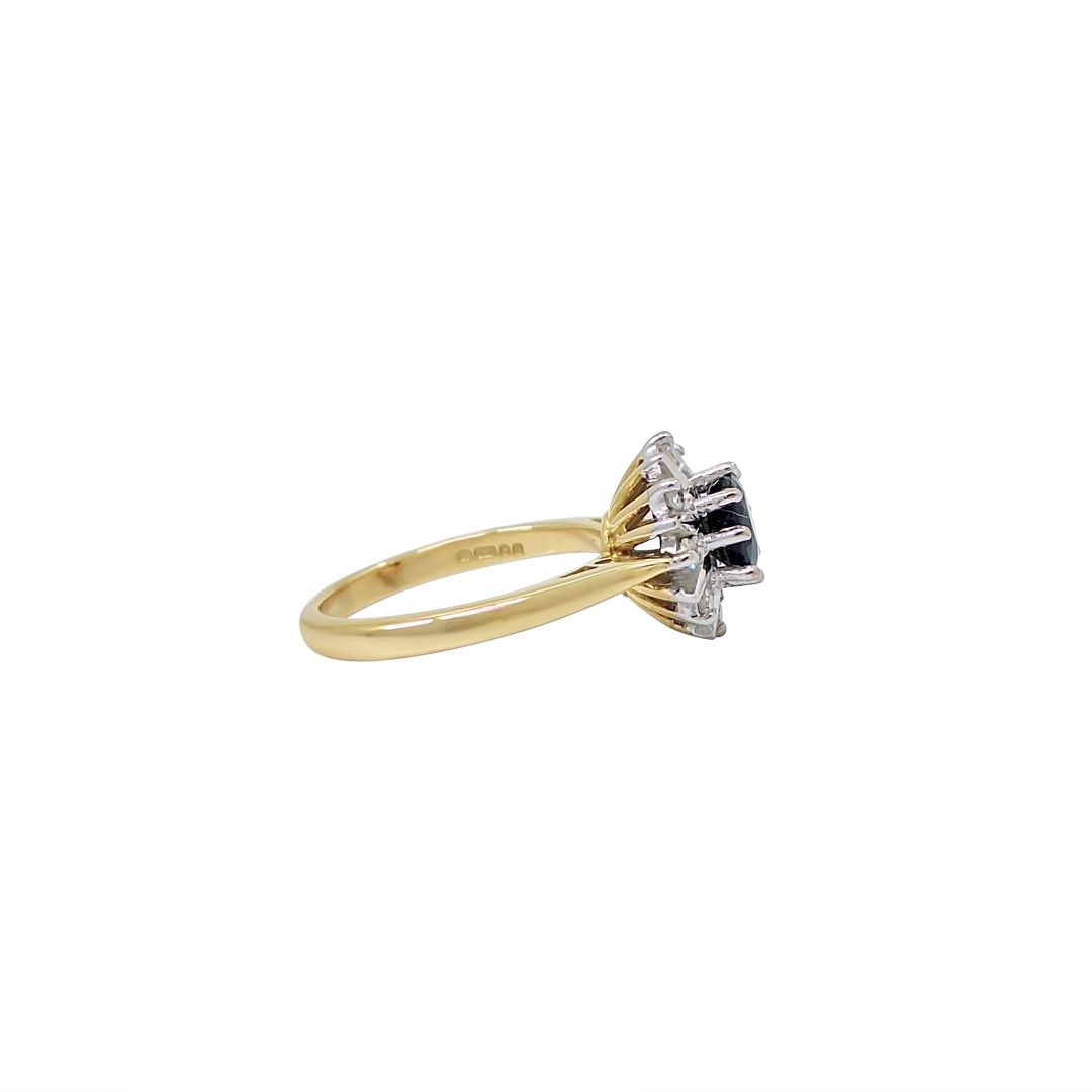 18ct Yellow Gold Sapphire & Diamond Cluster Ring