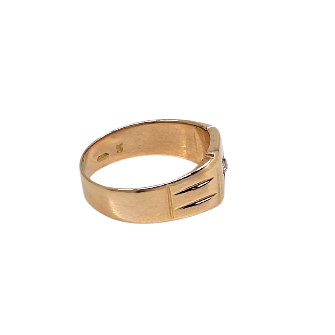 18ct Yellow Gold Diamond Set Signet Ring