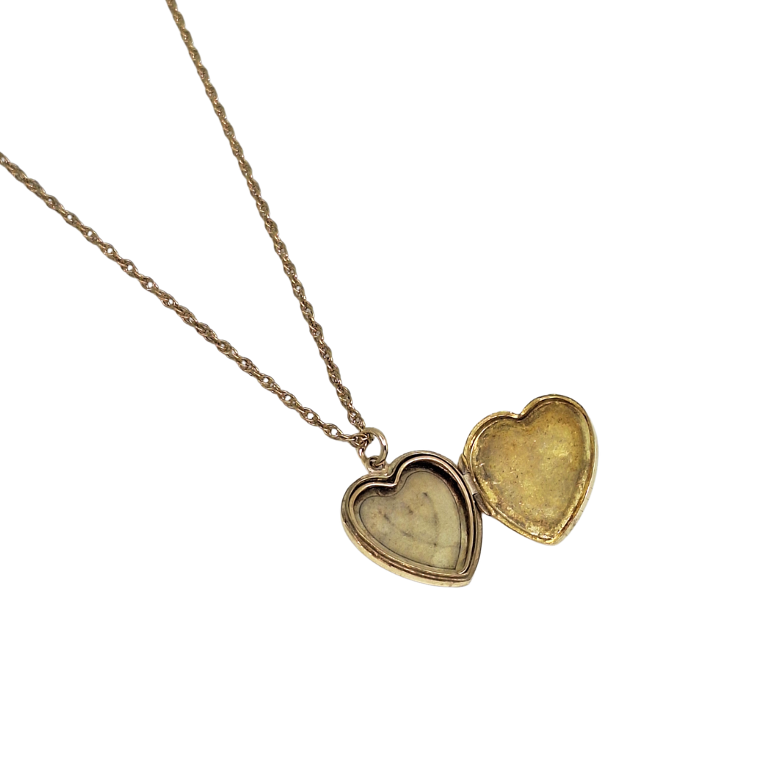 9ct Yellow Gold Heart Locket & Chain 26"