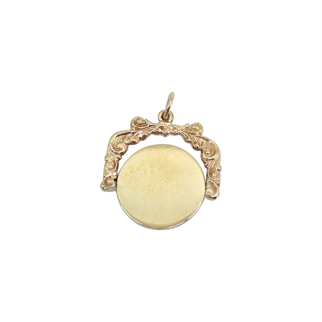 9ct Yellow Gold Decorative Disc pendant