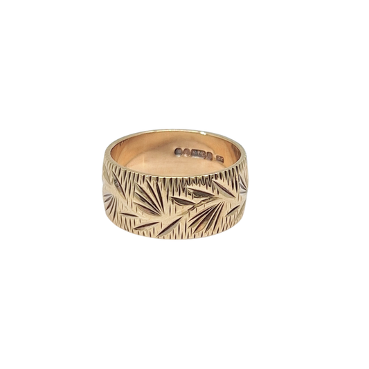 9ct Yellow Gold Patterned Wedding Band 8mm