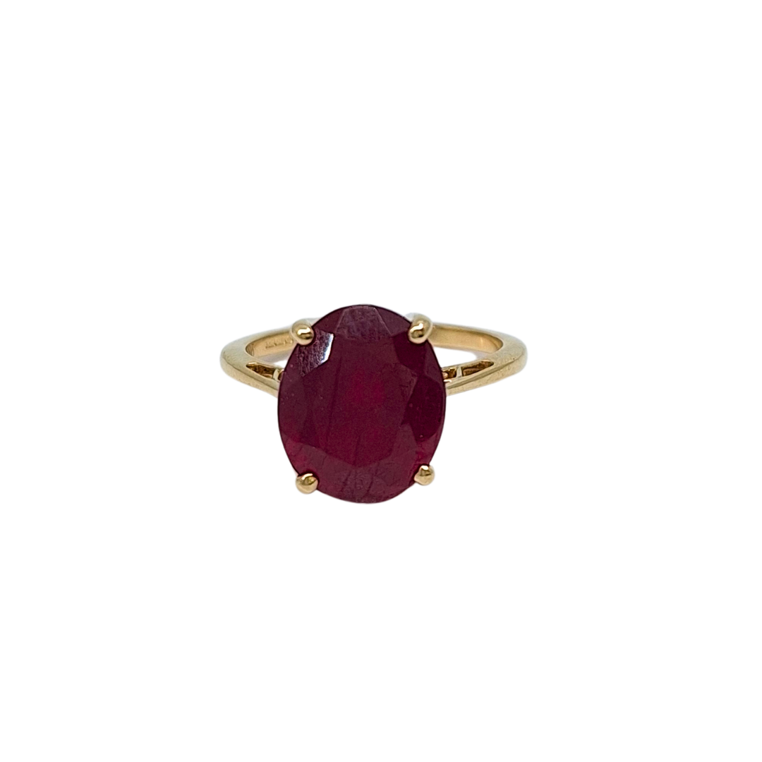 9ct Yellow Gold Red Stone Ring