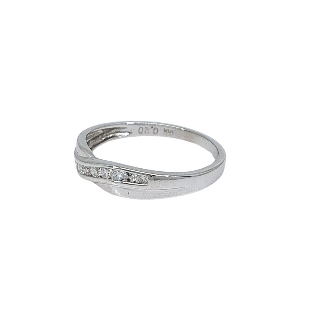18ct White Gold Diamond CrossOver Ring 0.20ct