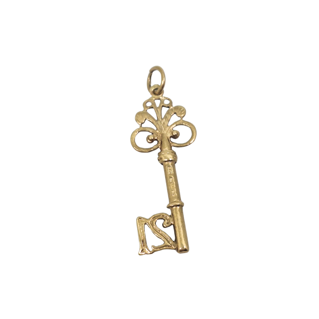 9ct Yellow Gold 21 Key Charm