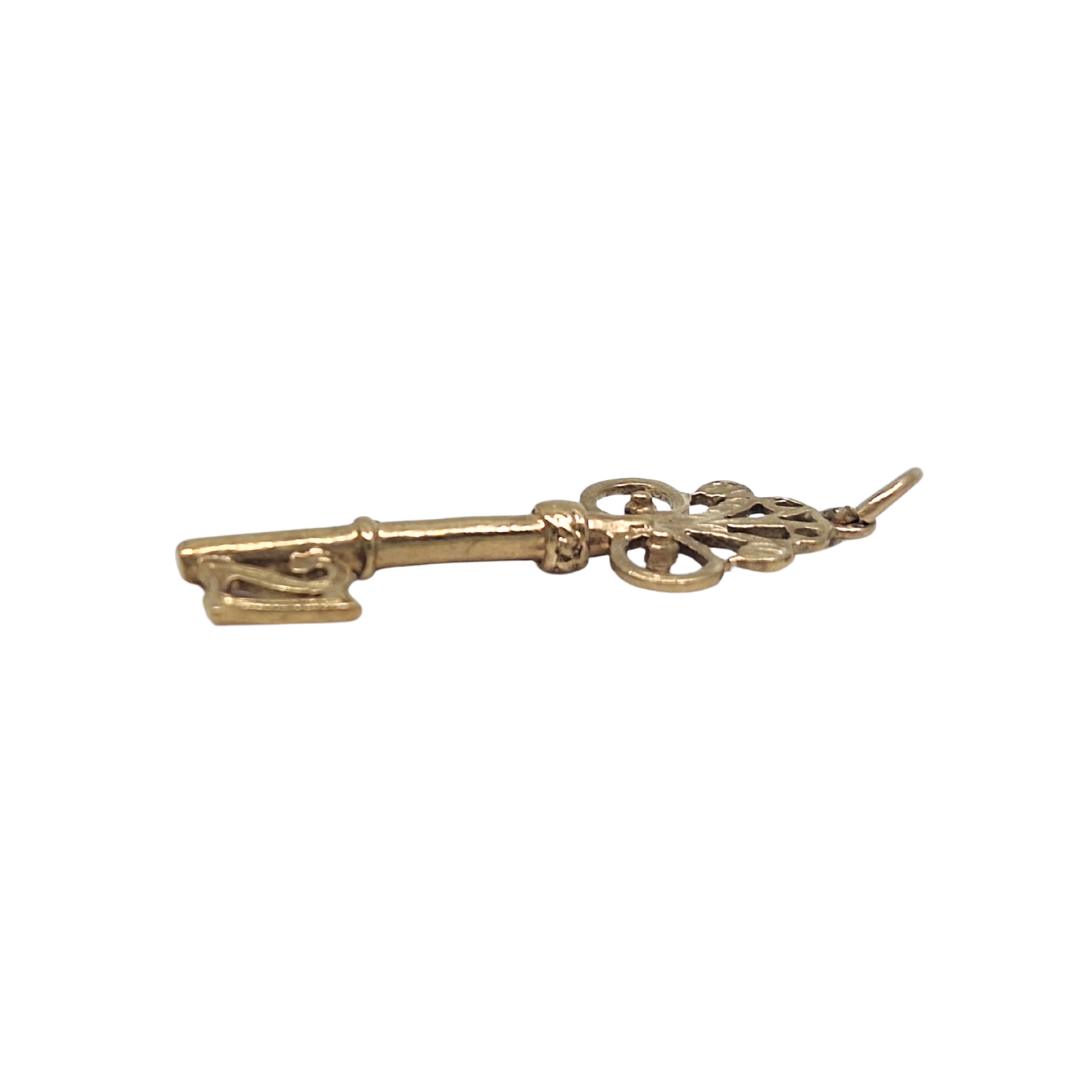 9ct Yellow Gold 21 Key Charm