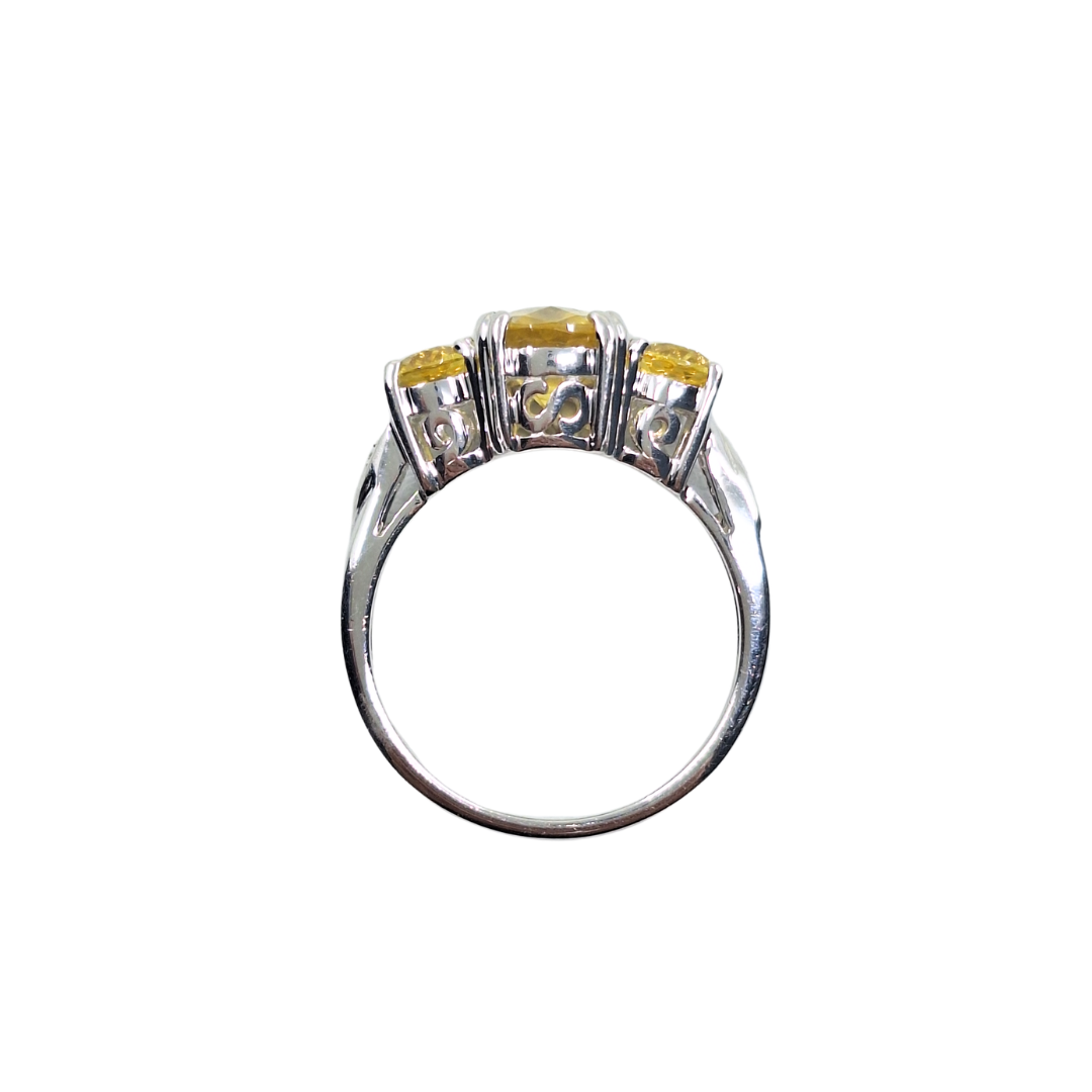 9ct White Gold Yellow Beryl 3 Stone Ring