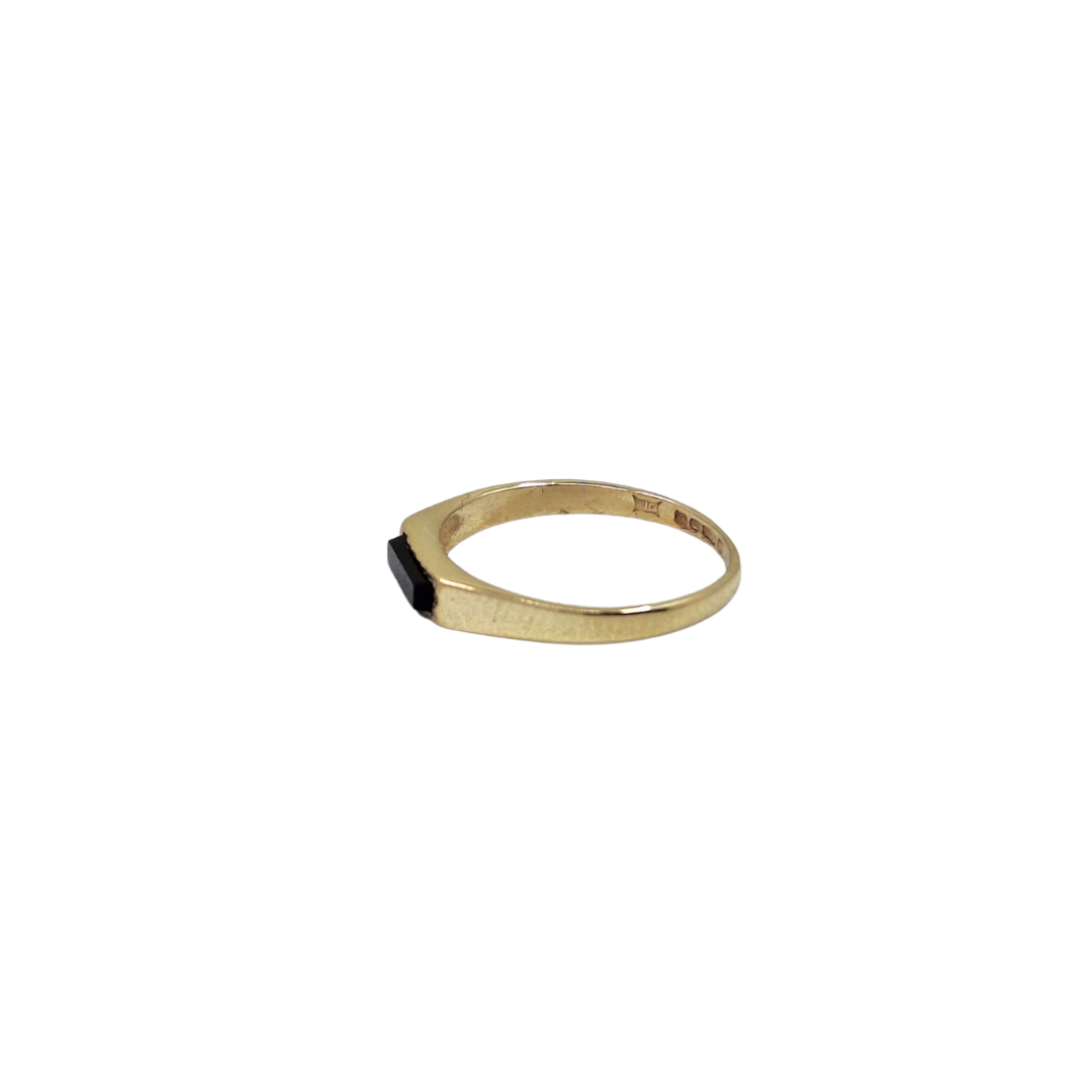 9ct Yellow Gold Baby Onyx Ring