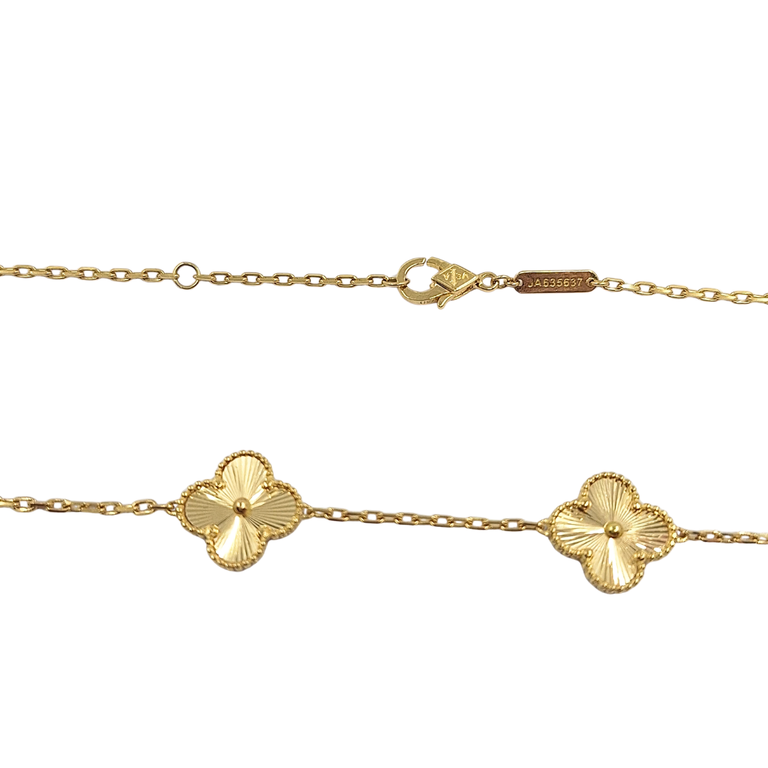 18ct Yellow Gold Clover Necklace