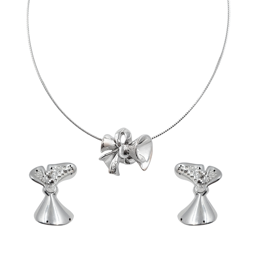 18ct White Gold Earring Necklace And Pendant Set