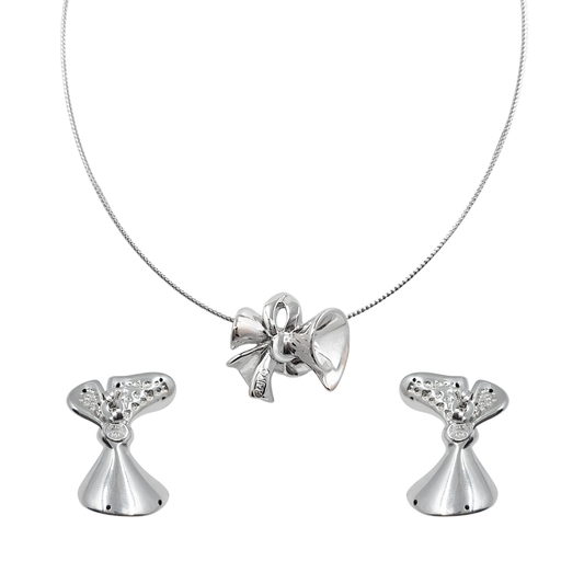 18ct White Gold Earring Necklace And Pendant Set