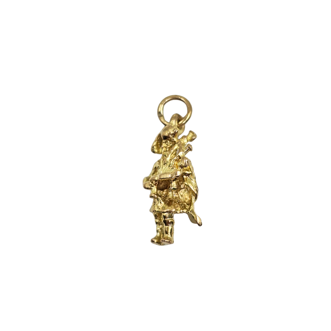 9ct Yellow Gold Scottish Bagpiper Charm
