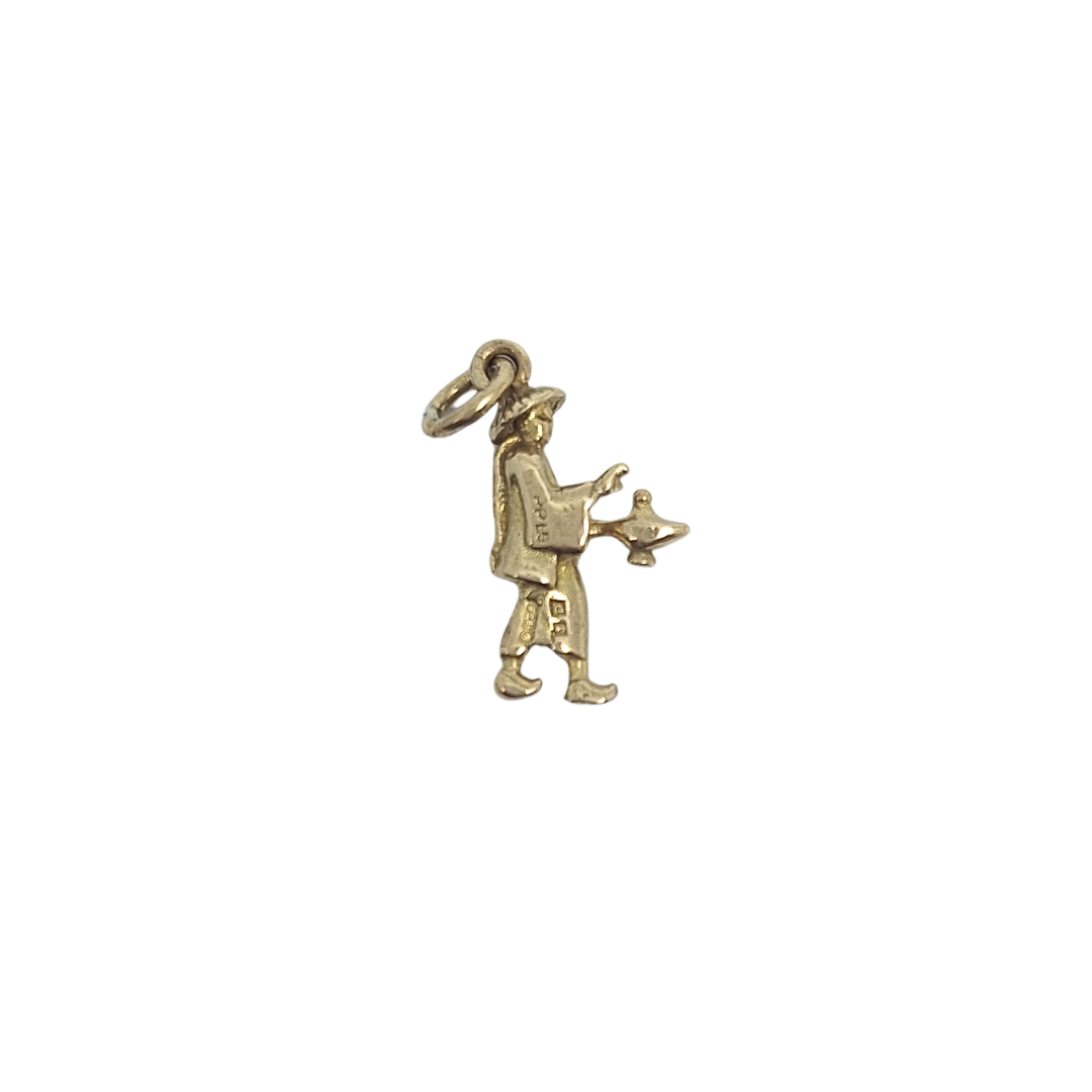 9ct Yellow Gold Man Carrying A Lamp Charm