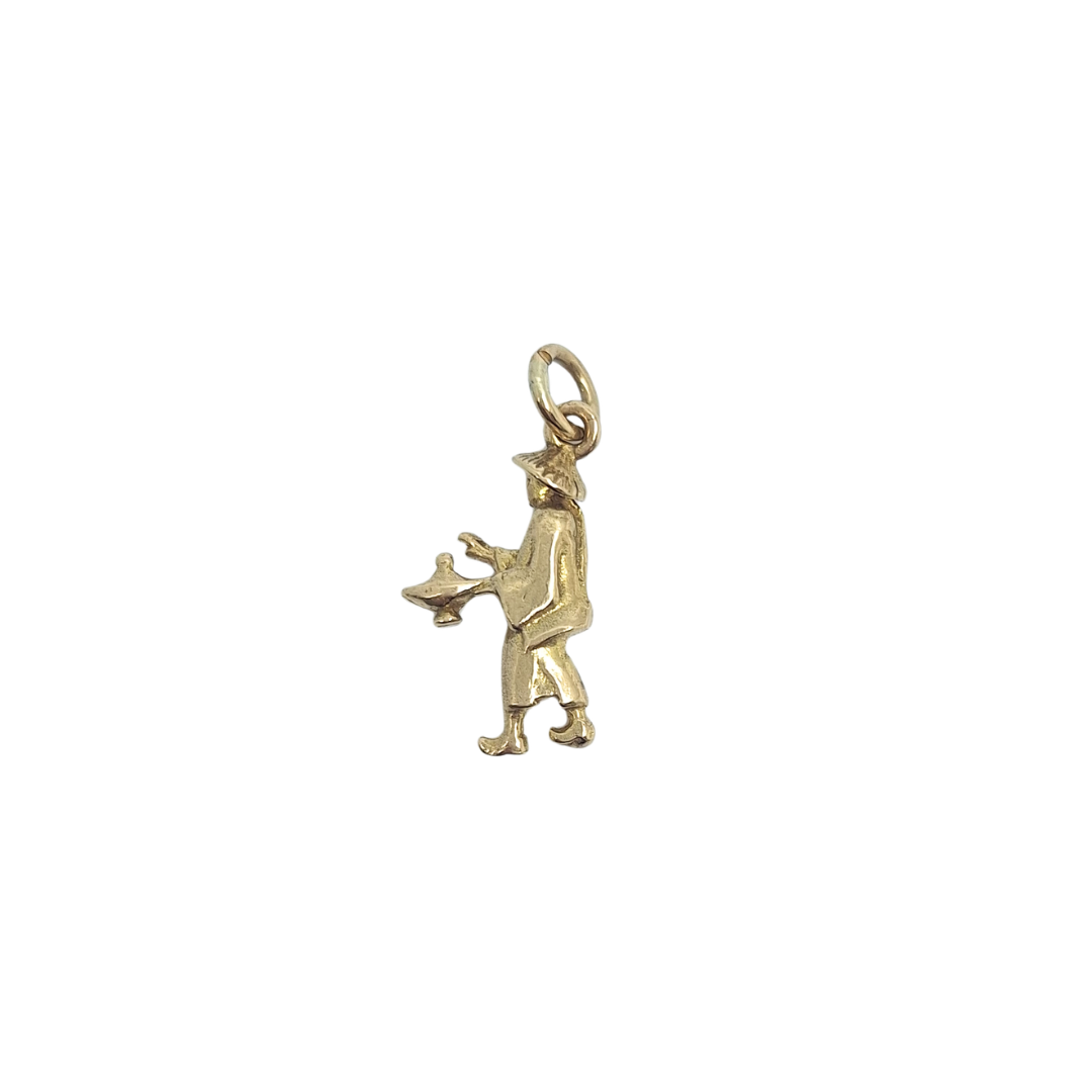 9ct Yellow Gold Man Carrying A Lamp Charm