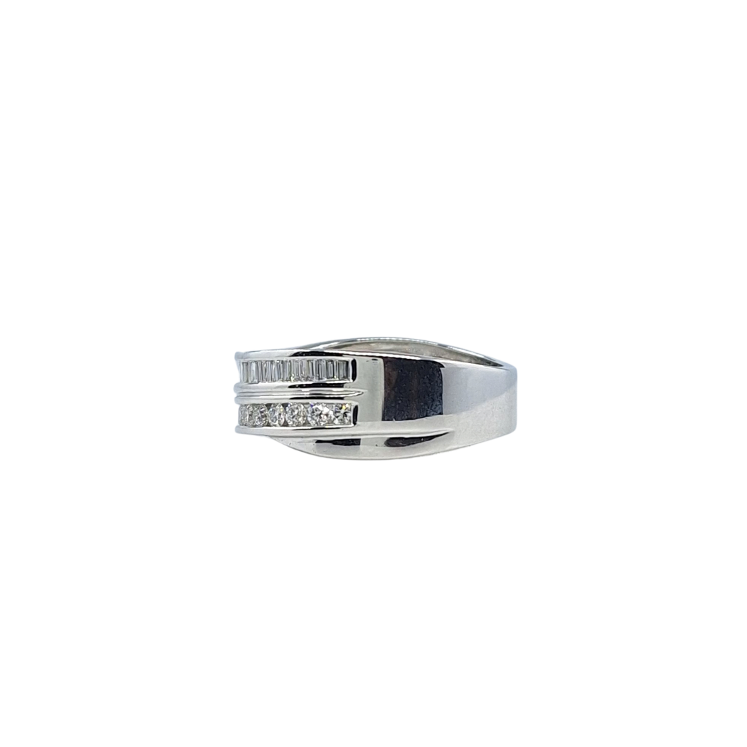 18ct White Gold Diamond Fancy Band Ring