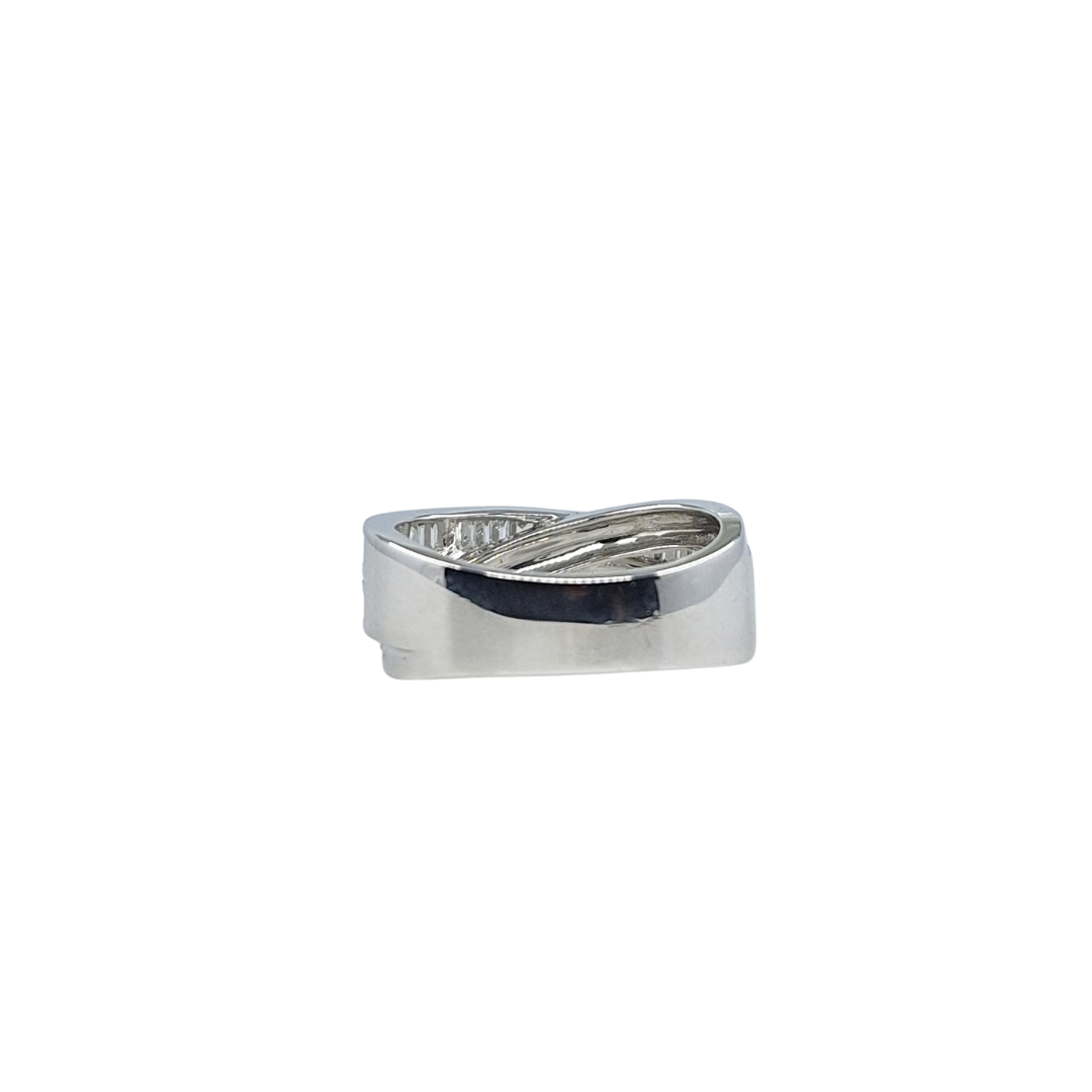18ct White Gold Diamond Fancy Band Ring