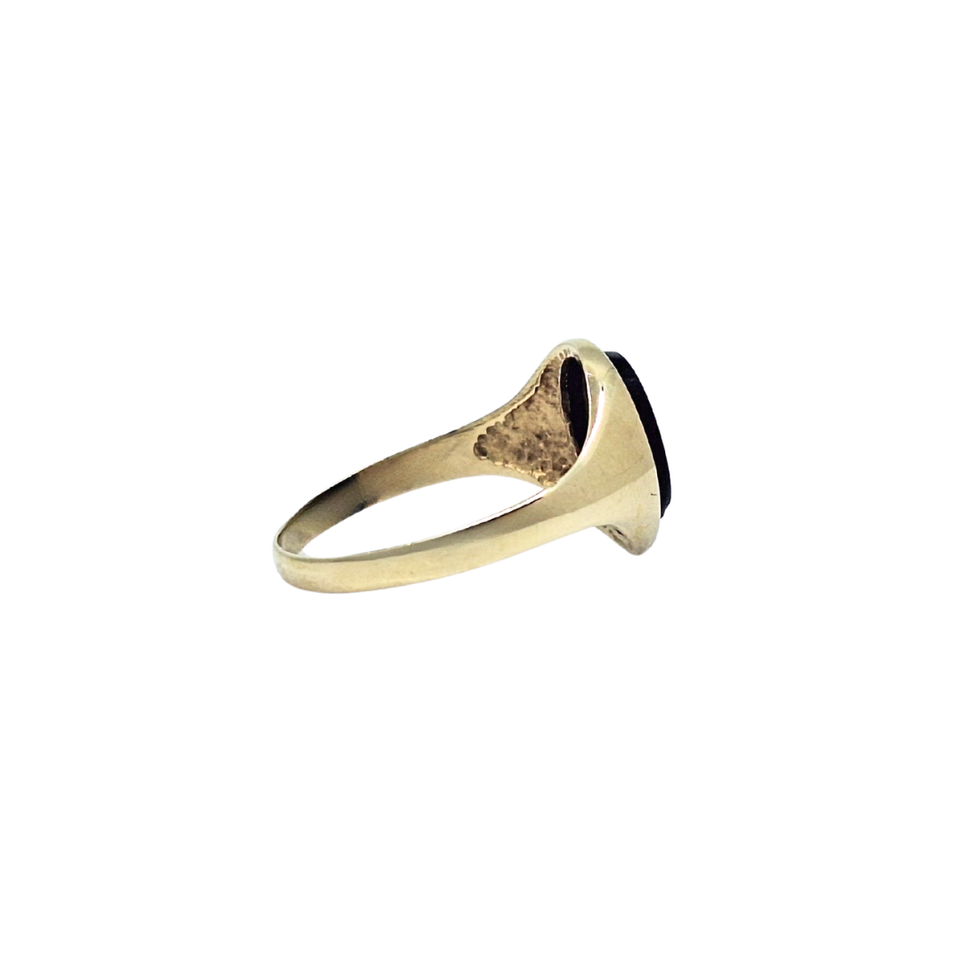 9ct Yellow Gold Onyx Ring