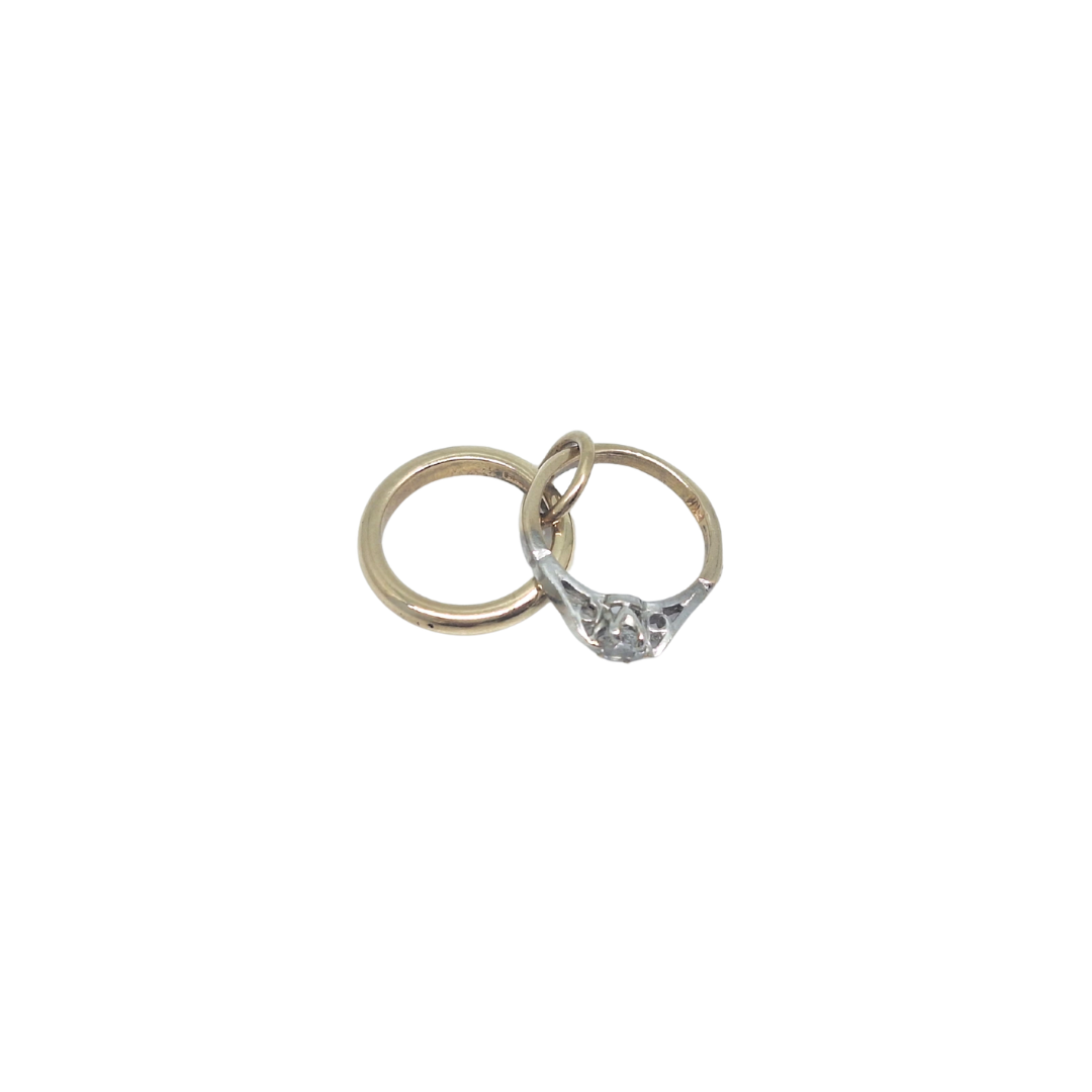 9ct Yellow Gold Ring Set Charm
