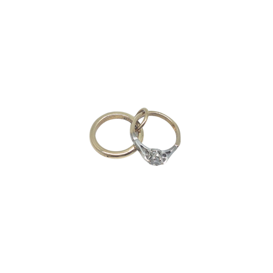9ct Yellow Gold Ring Set Charm