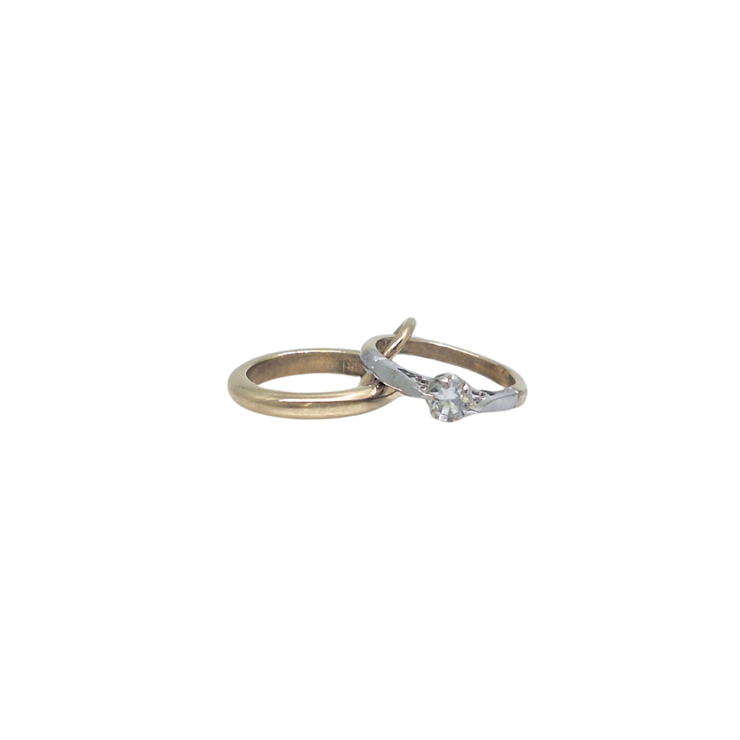 9ct Yellow Gold Ring Set Charm