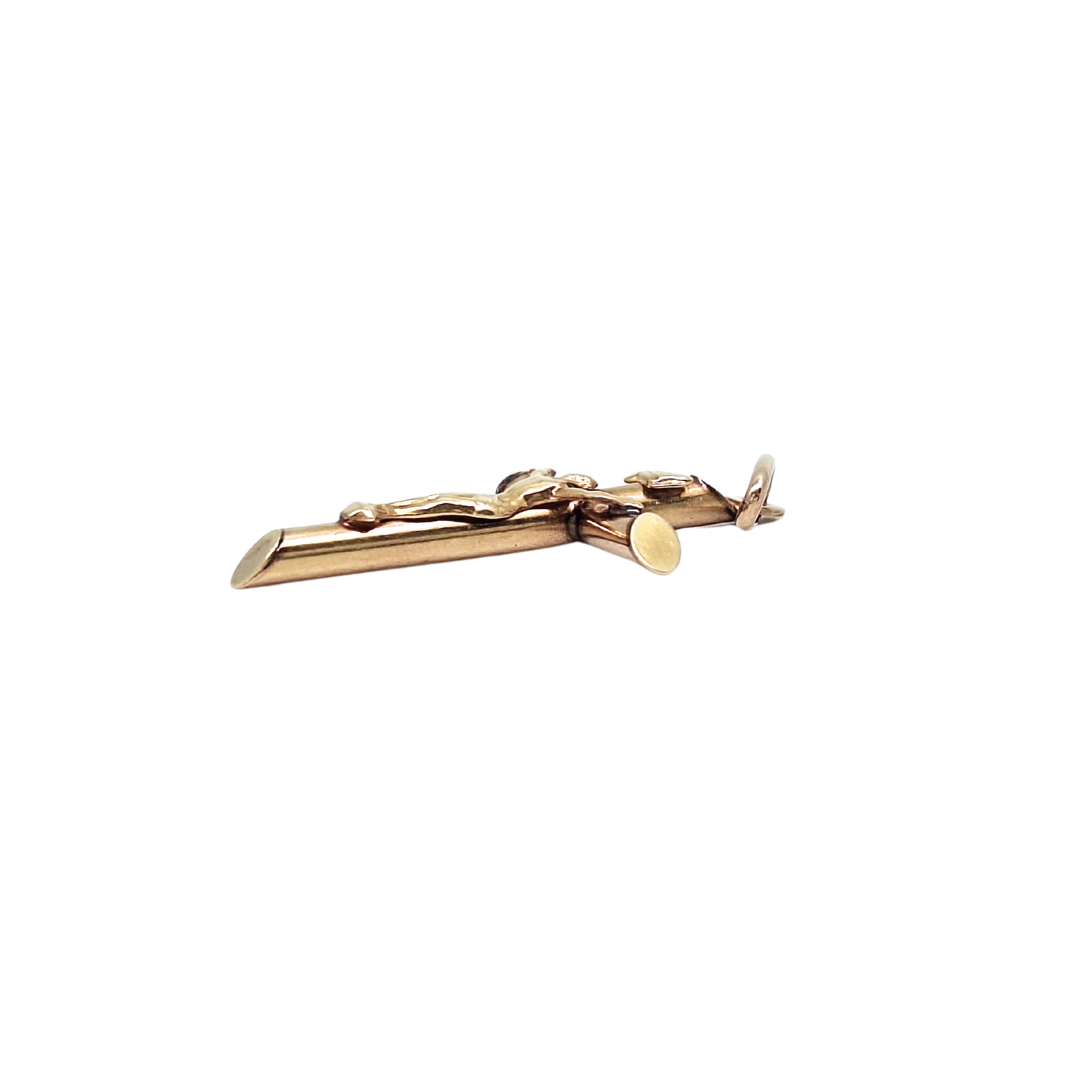 9ct Yellow Gold Crucifix
