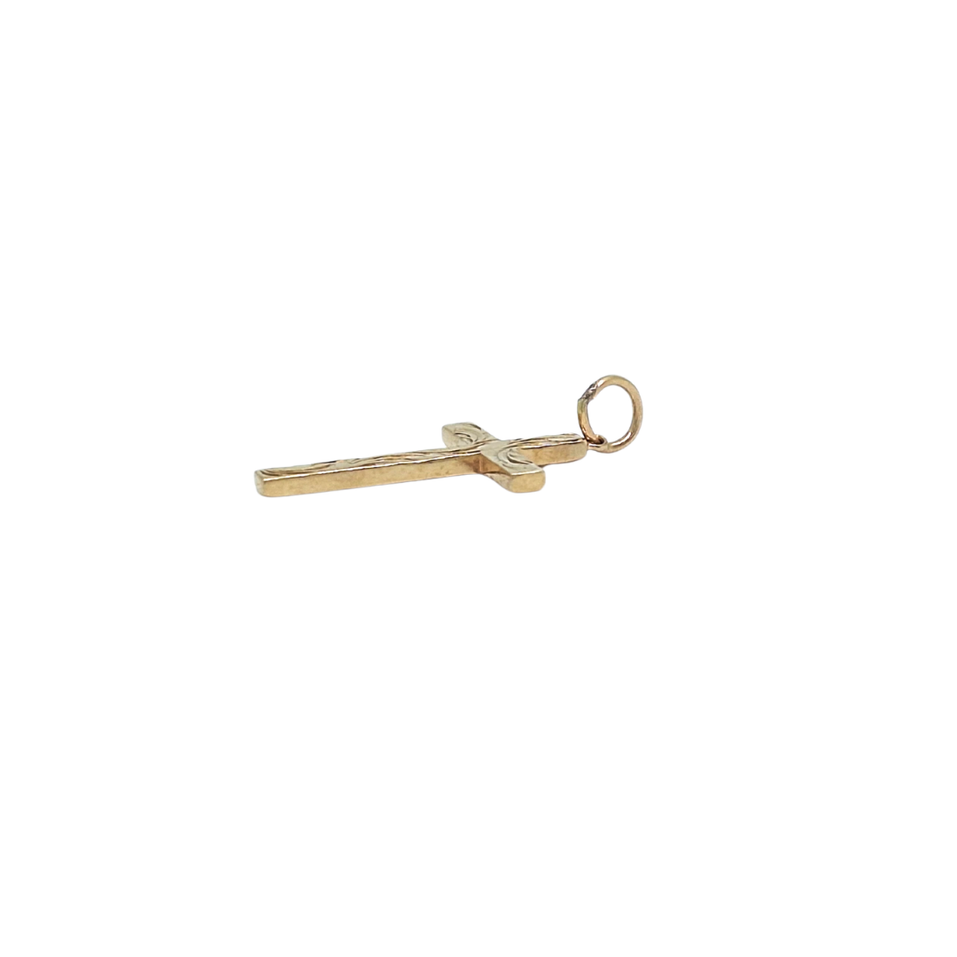 9ct Yellow Gold Patterned Cross