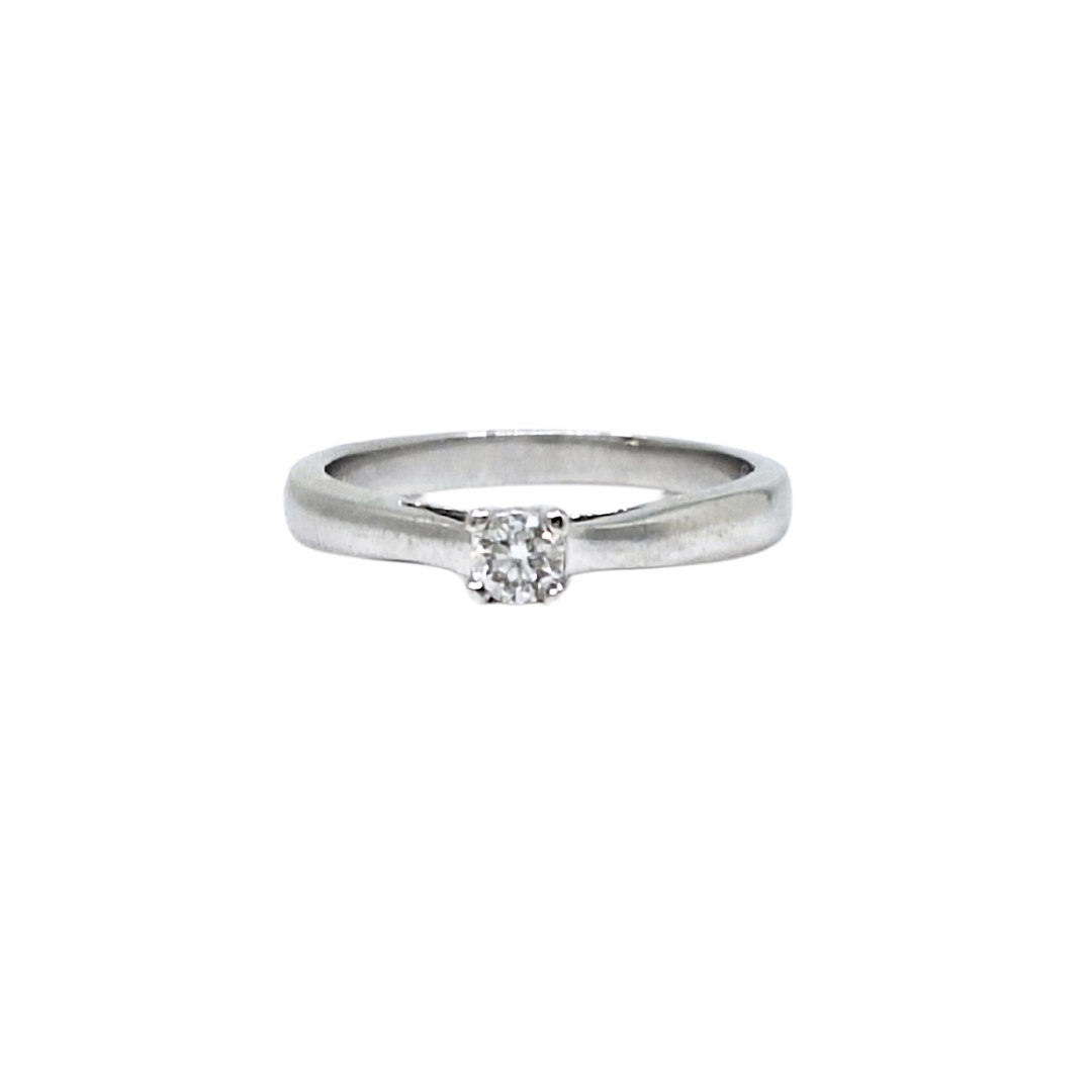 18ct White Gold Diamond Solitaire Ring