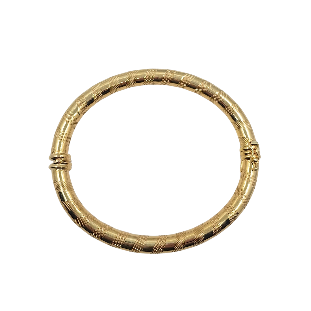 9ct Yellow Gold Hollow Hinged Bangle