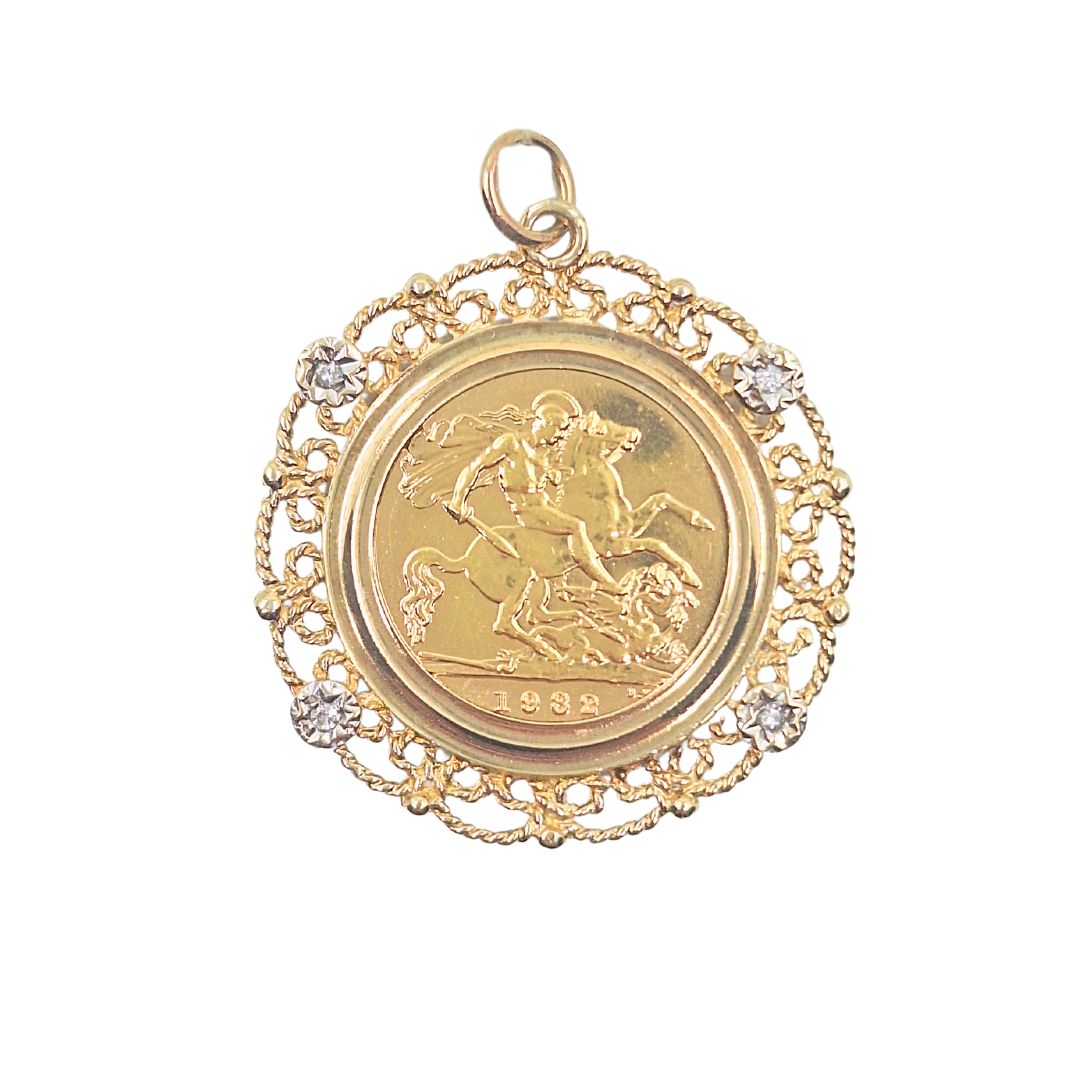 9ct Yellow Gold Half Sovereign Pendant 1982