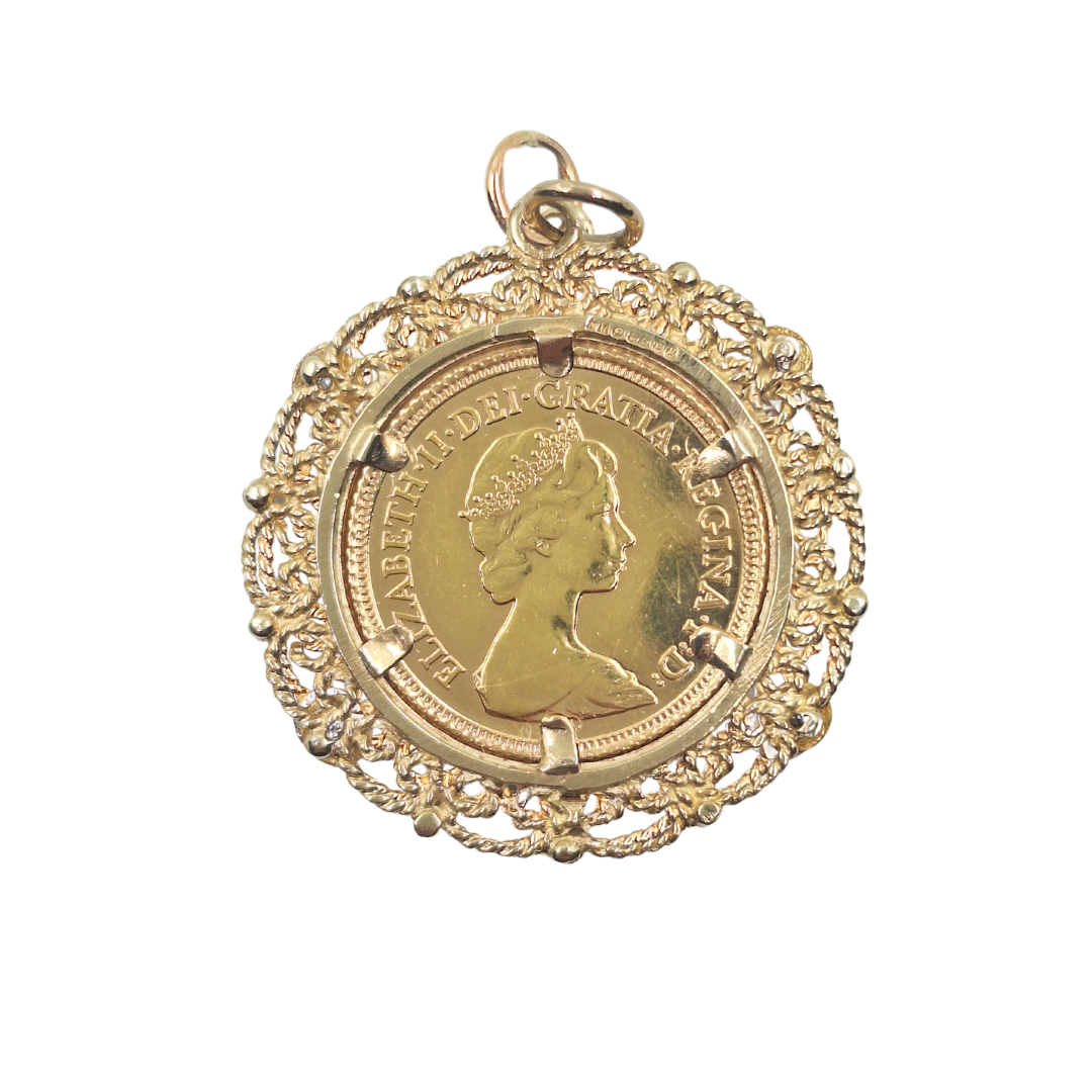 9ct Yellow Gold Half Sovereign Pendant 1982