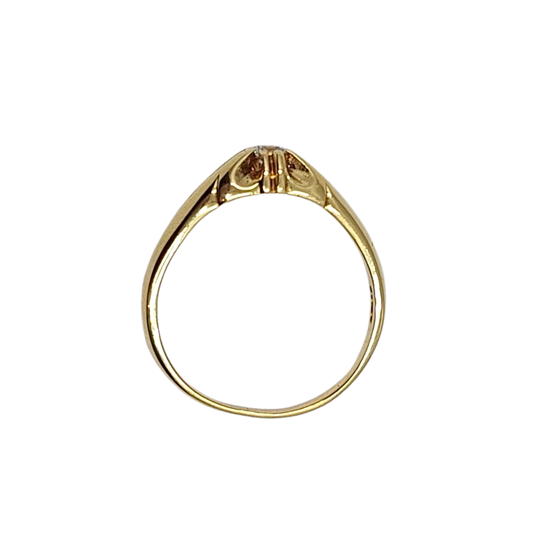 18ct Yellow Gold Gypsy Diamond Set Signet Ring