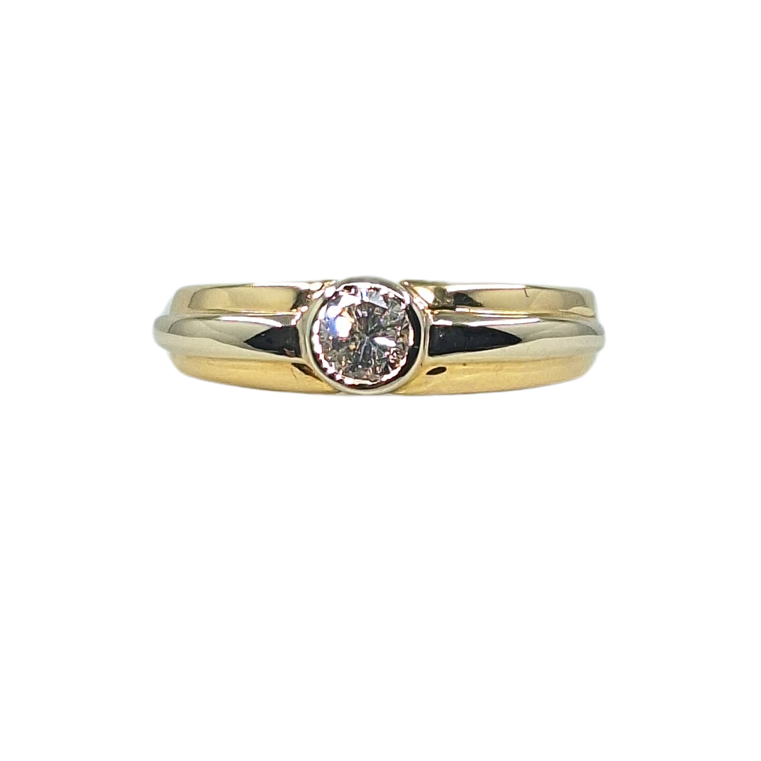 18ct Yellow & White Gold Bezel Set Diamond Solitaire Ring