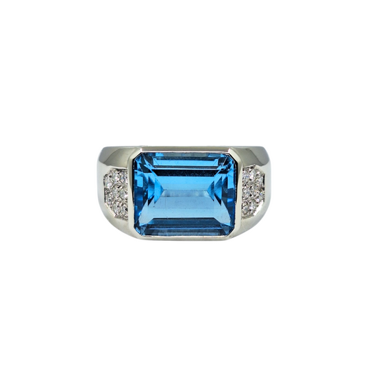 18ct White Gold Blue Topaz & Diamond Ring