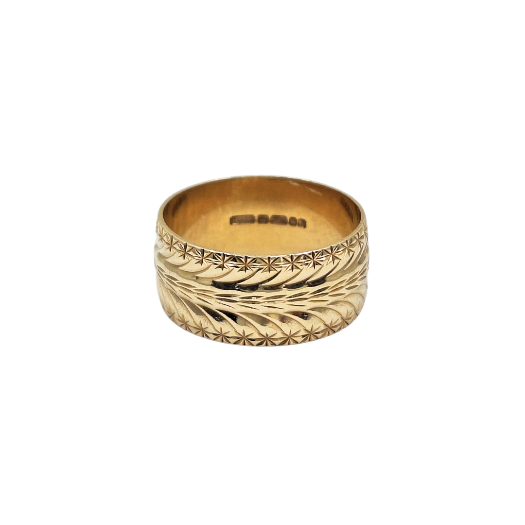 9ct Yellow Gold Patterned Wedding Band