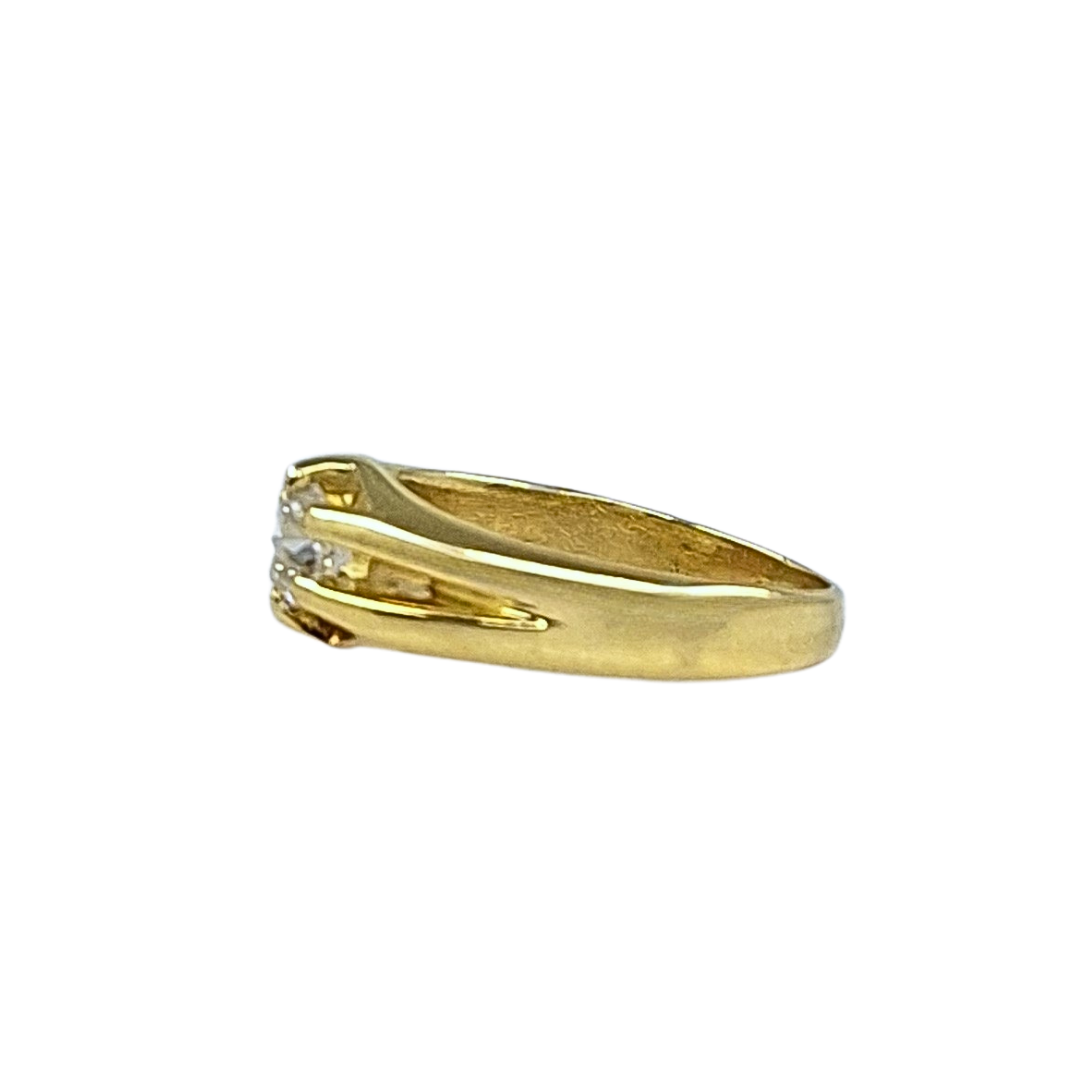 18ct Yellow Gold Diamond Set Gypsy Style Ring
