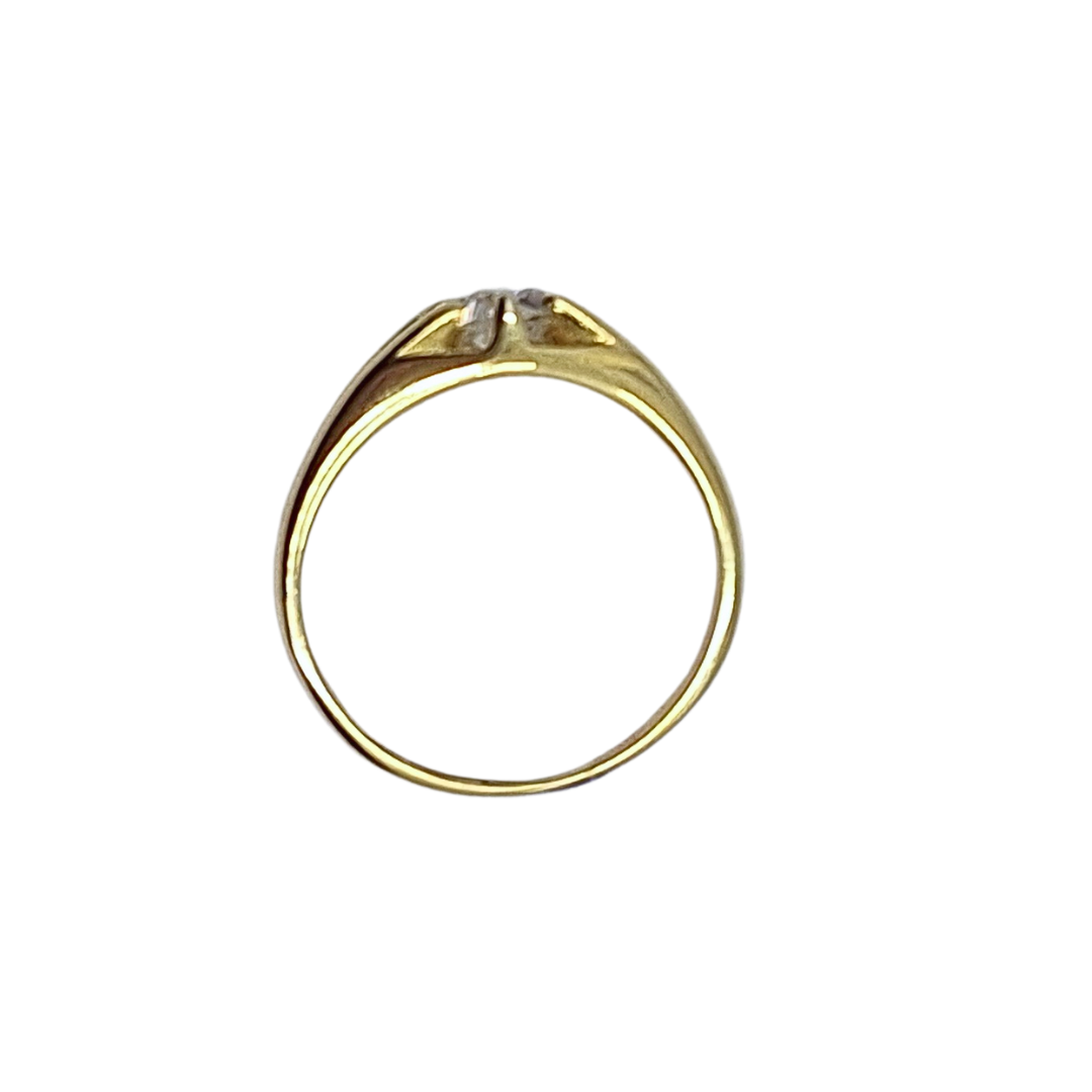 18ct Yellow Gold Diamond Set Gypsy Style Ring