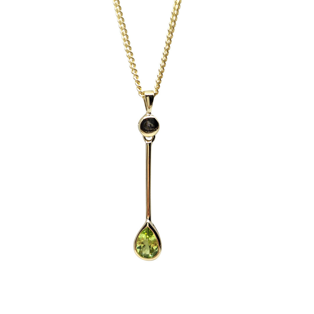 9ct Yellow Gold Pear Shape Peridot Pendant & Chain