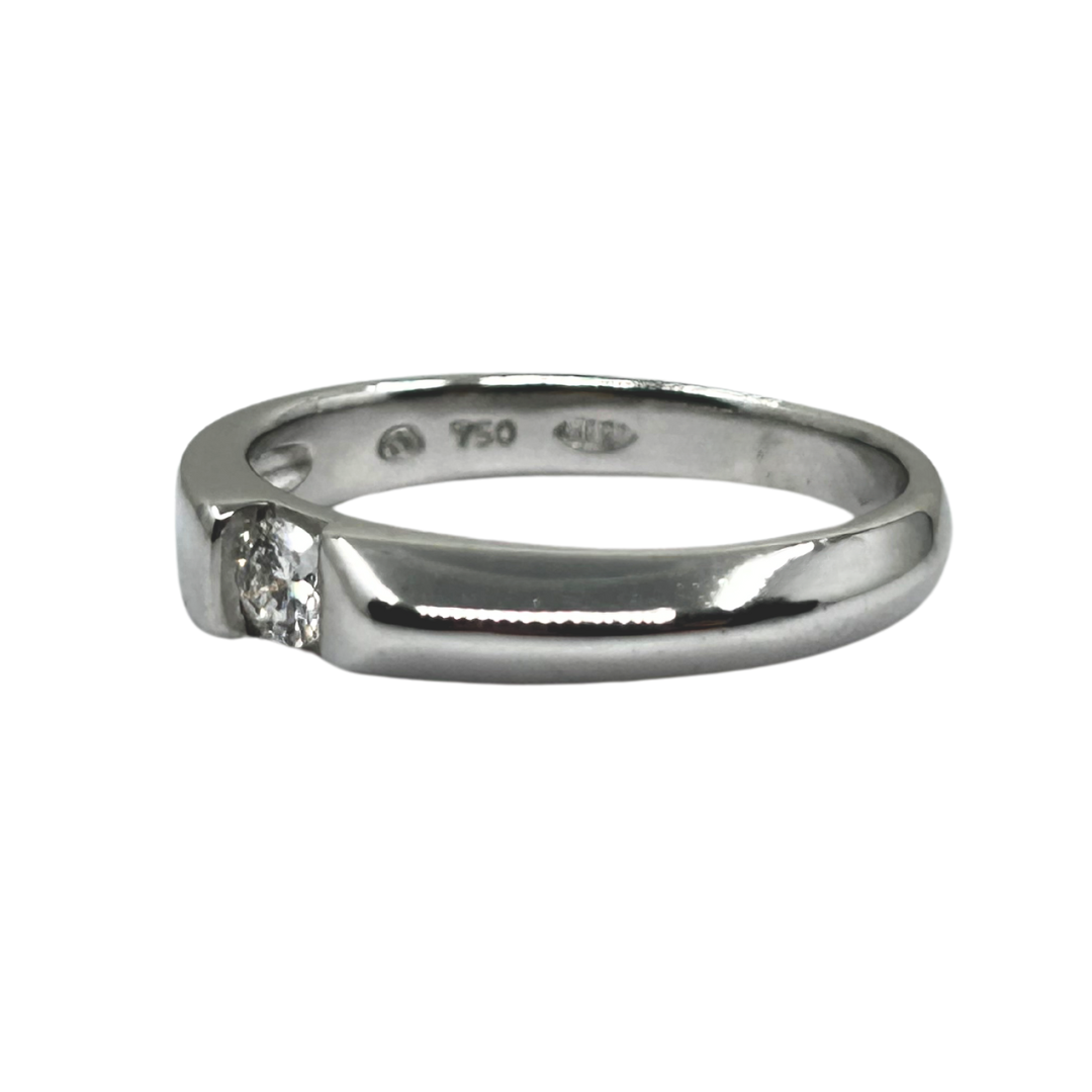 18ct White Gold Diamond Solitaire Ring