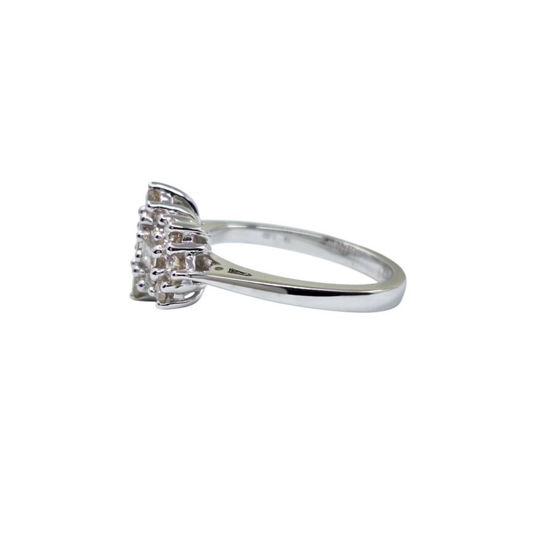 9ct White Gold Baguette & Round Diamond Cluster Ring 1ct