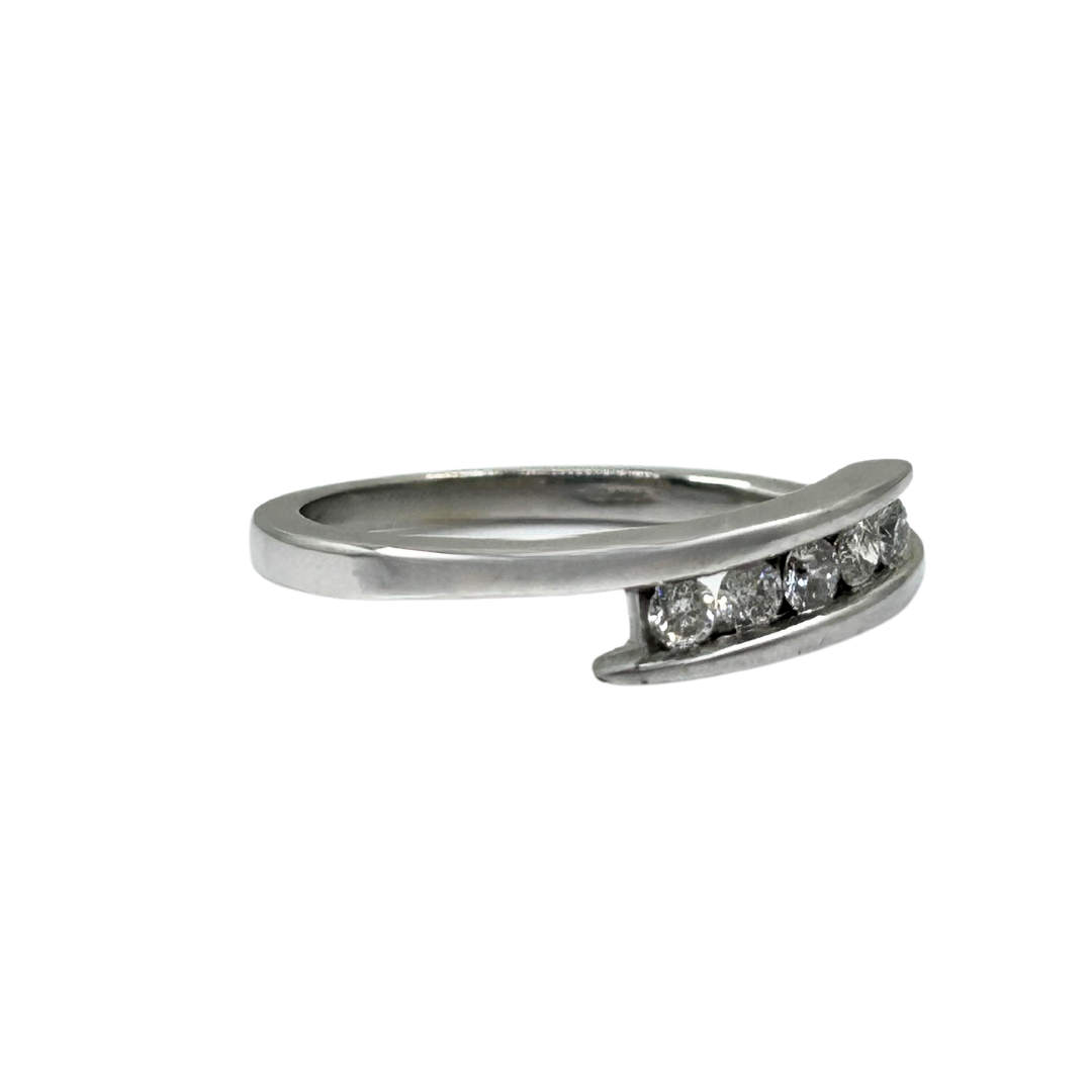 9ct White Gold Diamond 5 Stone Crossover Band Ring