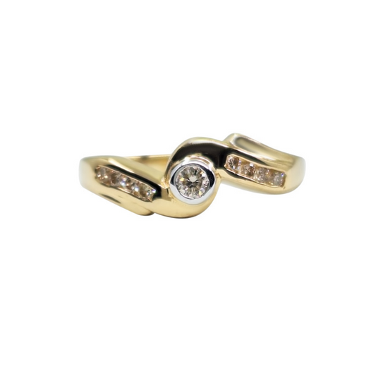 9ct Yellow Gold Diamond Twist Ring 0.15ct