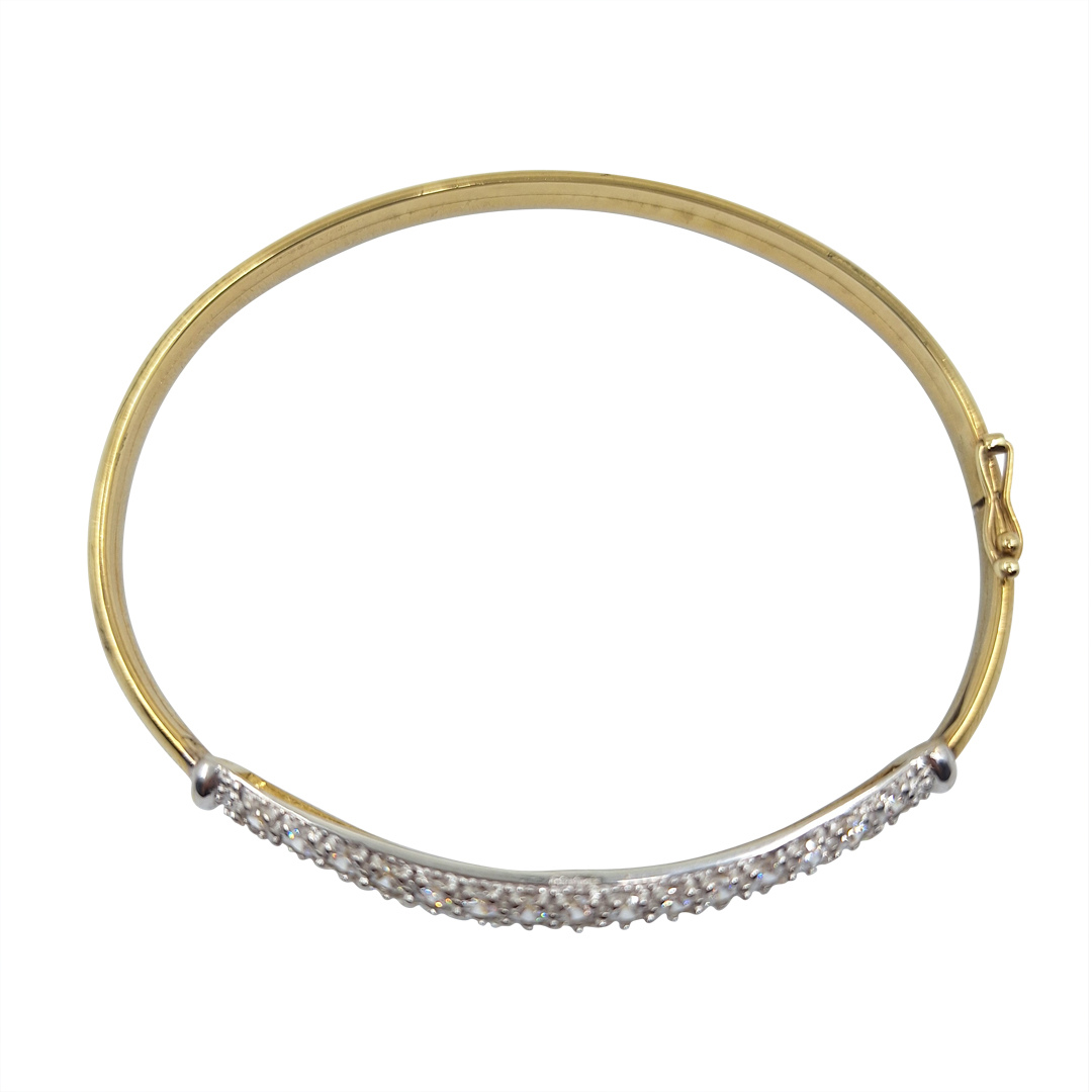 9ct Yellow Gold Cubic Zirconia Bangle