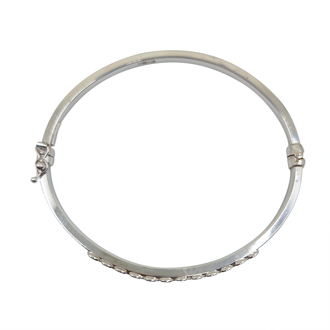 9ct White Gold Cubic Zirconia Bangle