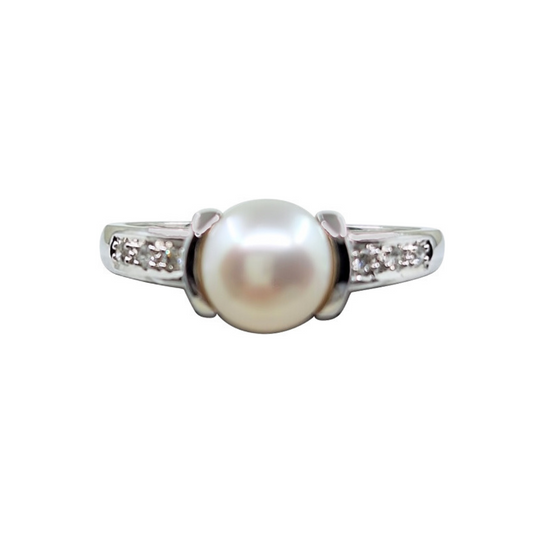 9ct White Gold Pearl & Diamond Ring