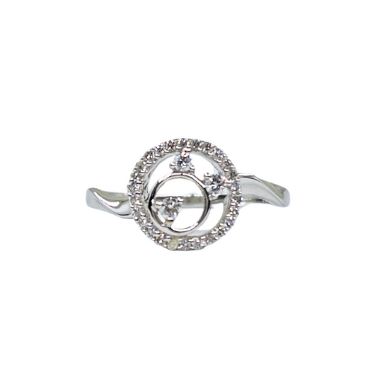 18ct White Gold Diamond Cluster Ring