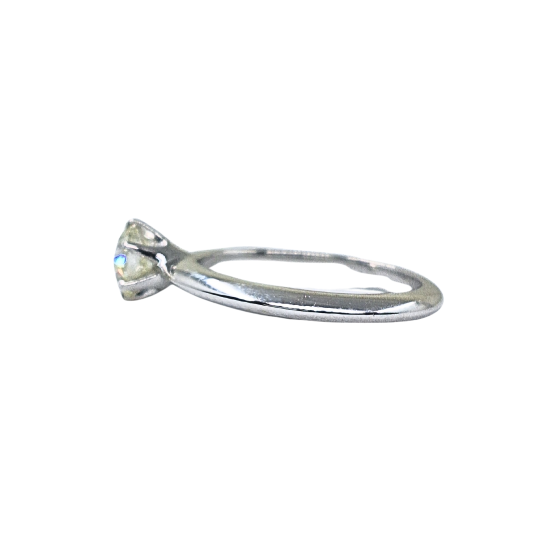 18ct White Gold Diamond Solitaire Ring