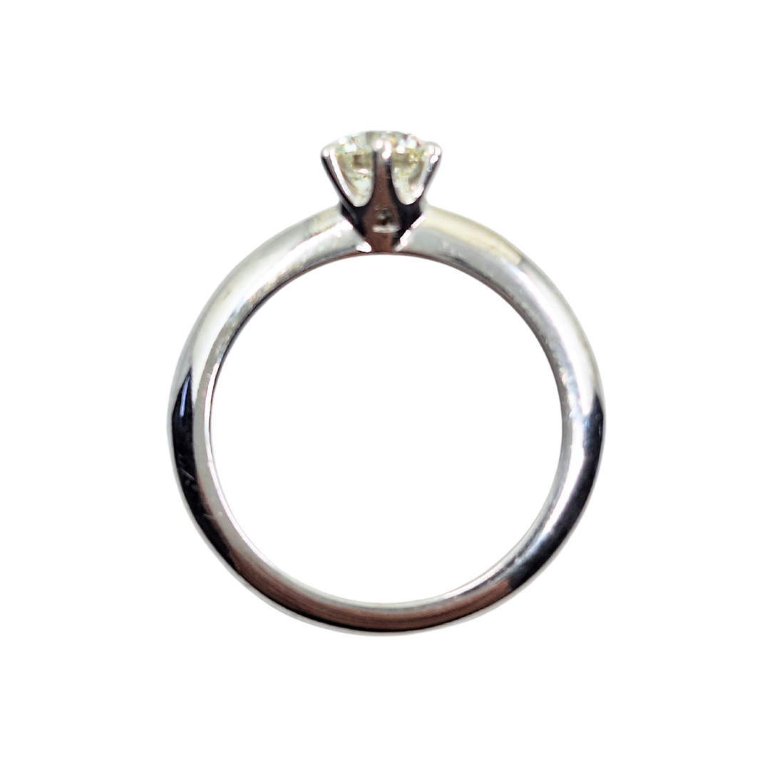 18ct White Gold Diamond Solitaire Ring