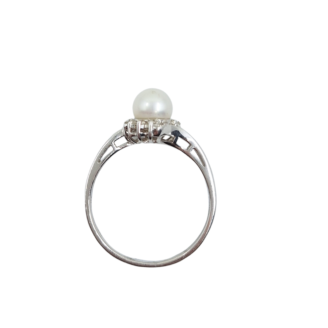 9ct White Gold White Pearl & Diamond Ring