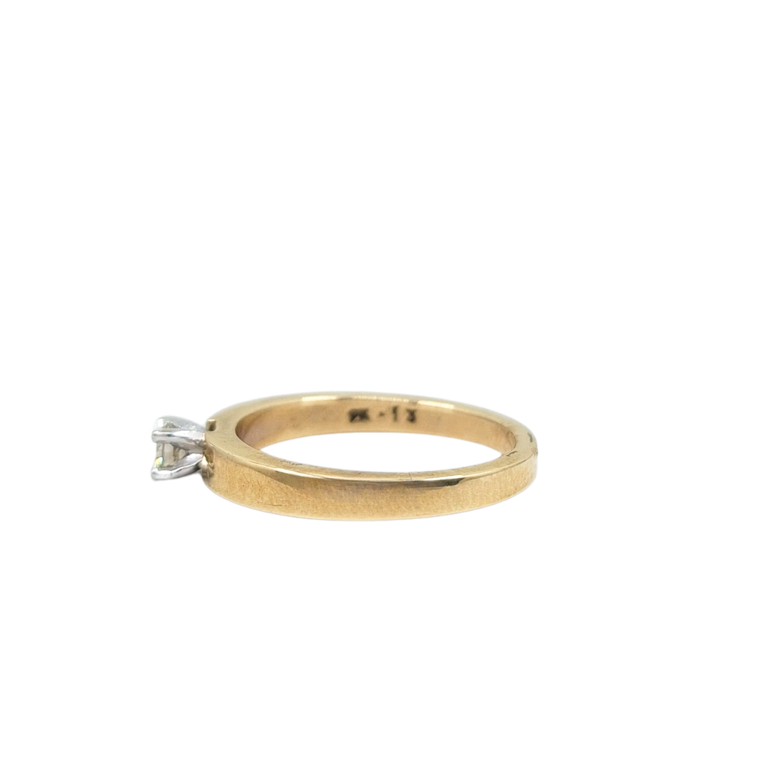 9ct Yellow Gold Diamond Solitaire Ring